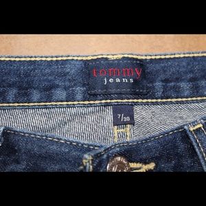 TOMMY JEANS